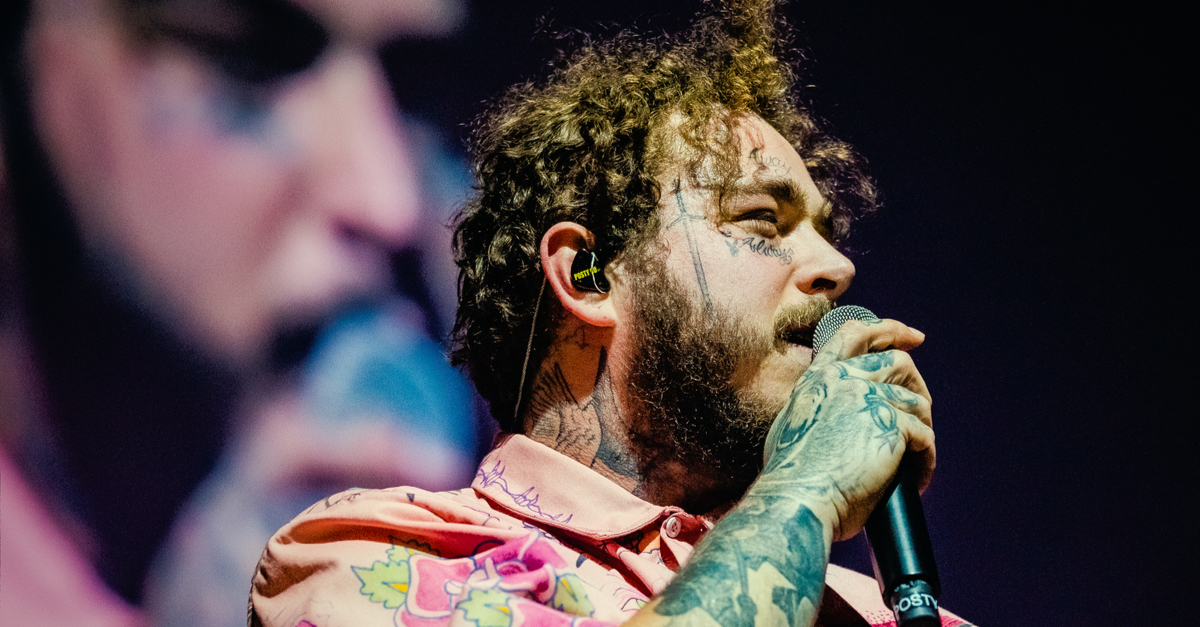 POST MALONE DENIES DRUG USE AFTER ODD BEHAVIOR IN RECENT CONCERT - Hot ...